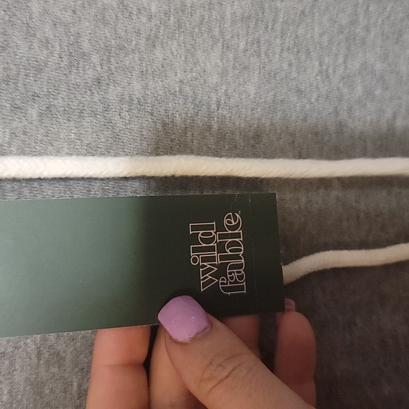 wild Fable crop hoddie large nwt - Picture 4 of 4